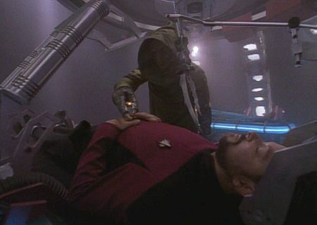 , Star Trek TNG &#8211; Staffel 6, Teil 1: Ein Riese erwacht.