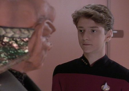 , Star Trek TNG &#8211; Staffel 6, Teil 1: Ein Riese erwacht.